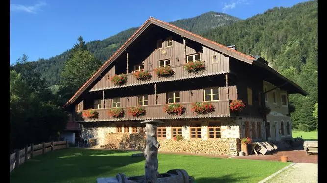 Ferienwohnungen Zipflwirt Bayrischzell